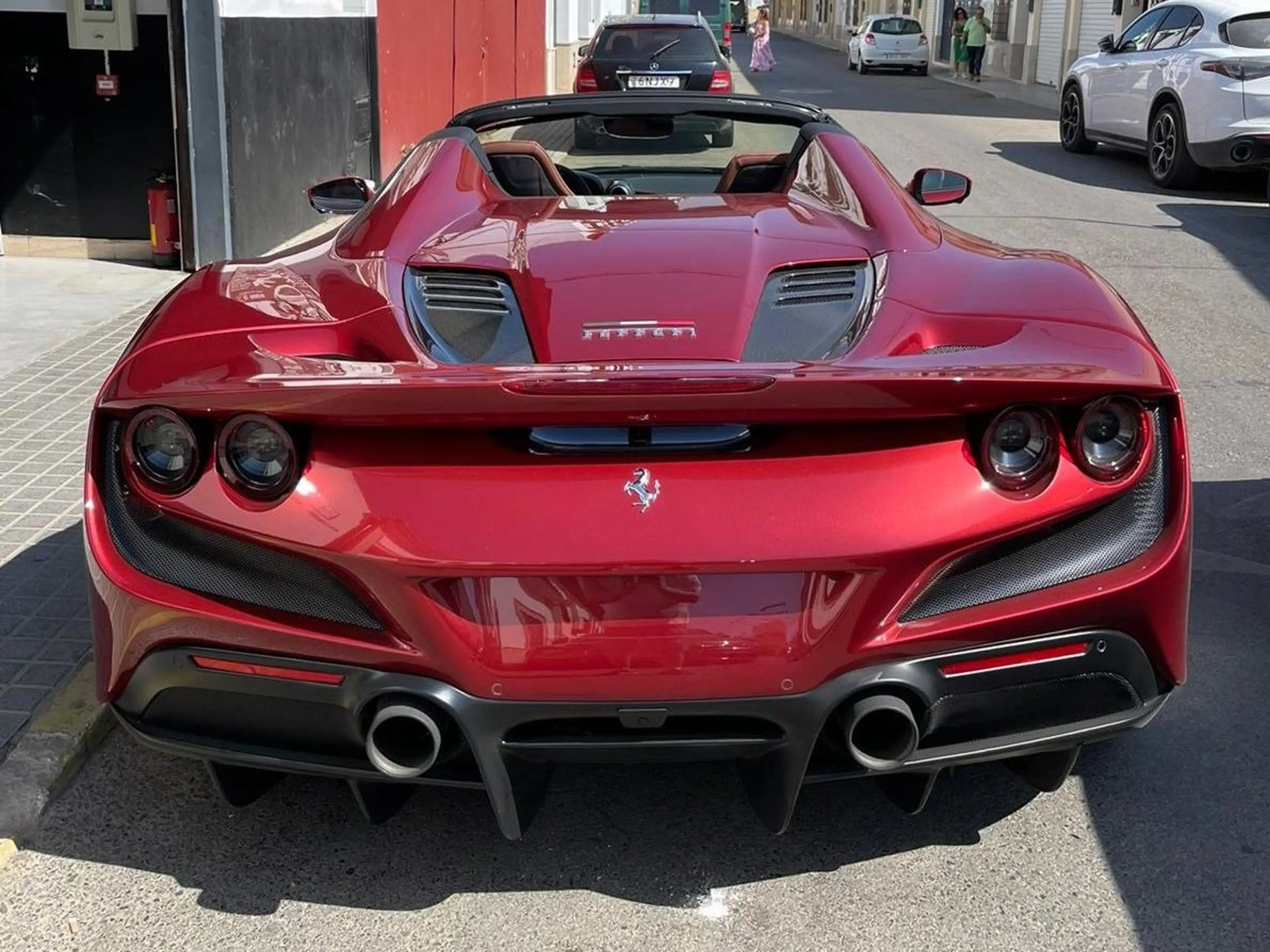 Ferrari F8 Spider — photo 6