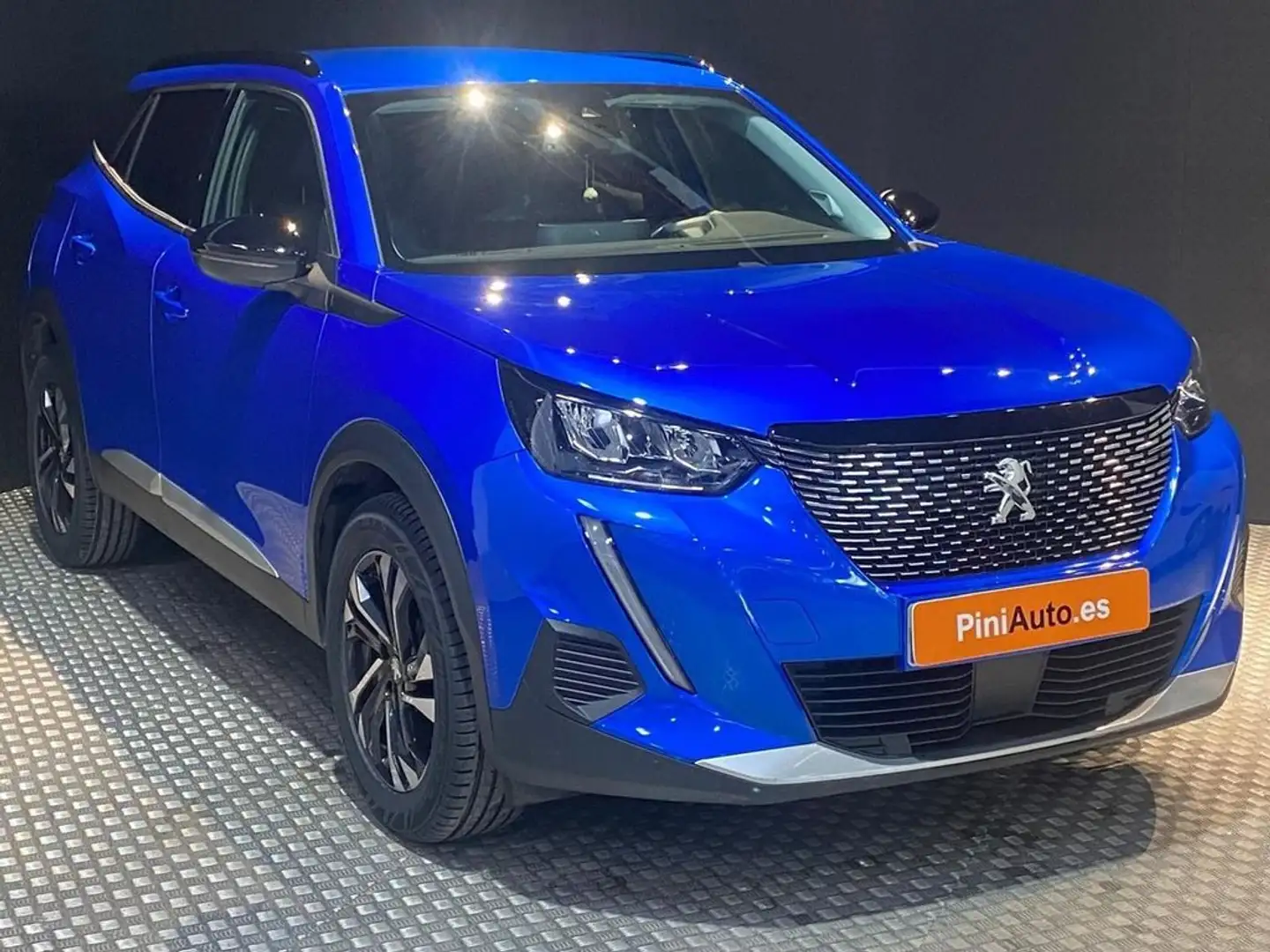 Peugeot 2008 Allure Pack BlueHDI 130 SS EAT8 Bleu - 2
