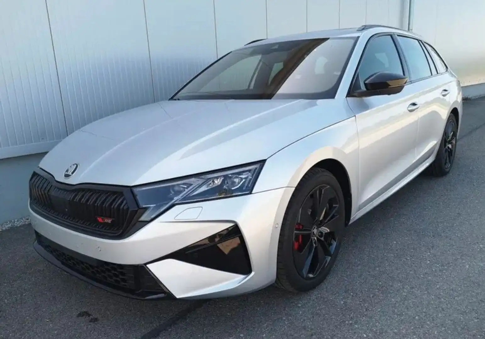 Skoda Octavia RS 2.0 TSI 5J Garantie Pano AHK ACC Silber - 1