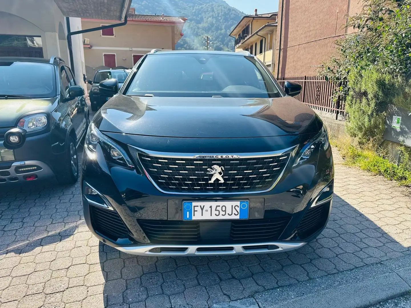 Peugeot 3008 3008 II 2016 1.5 bluehdi GT Line s Schwarz - 1