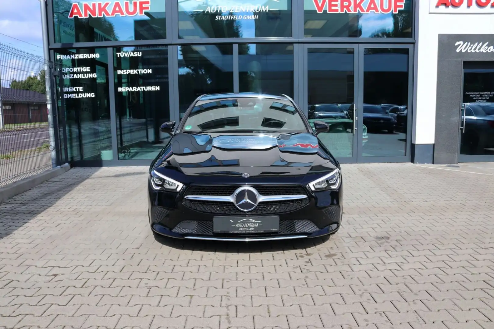 Mercedes-Benz CLA 200 MBUX LED Klima Apps SHZ Spurhalte Černá - 2