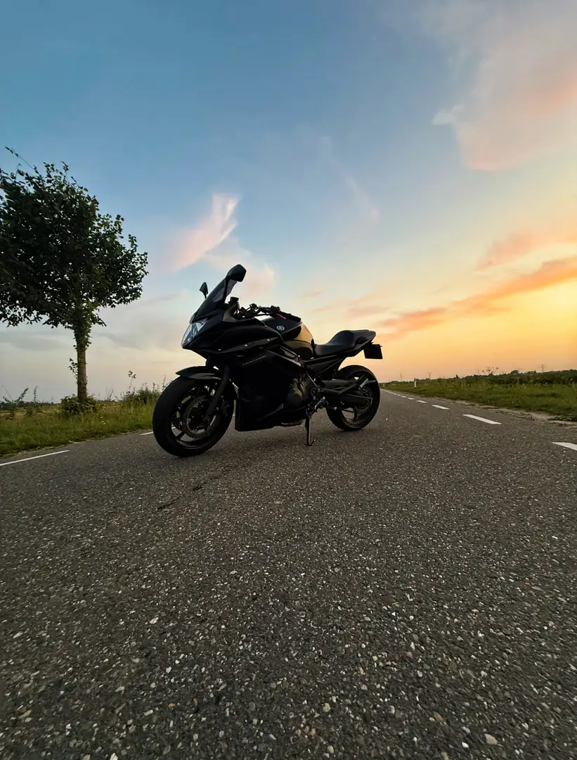 Yamaha XJ 6 Diversion F Zwart - 1