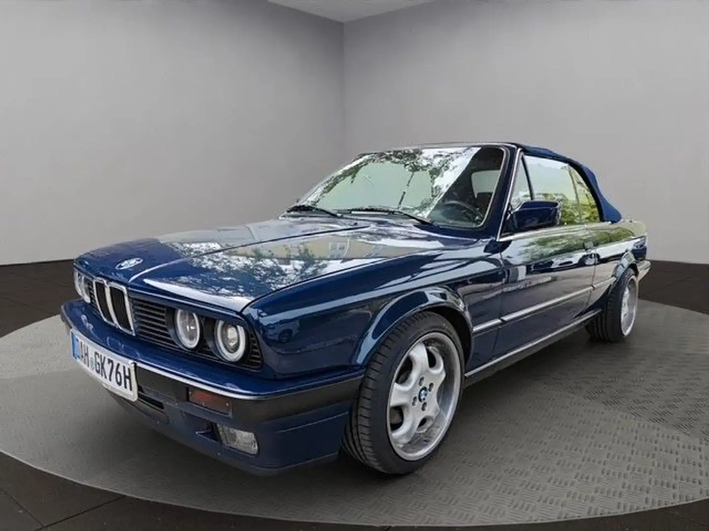 BMW 320 i Cabrio Leder SHZ H-Zulassung Liebhaberstück Blau - 1