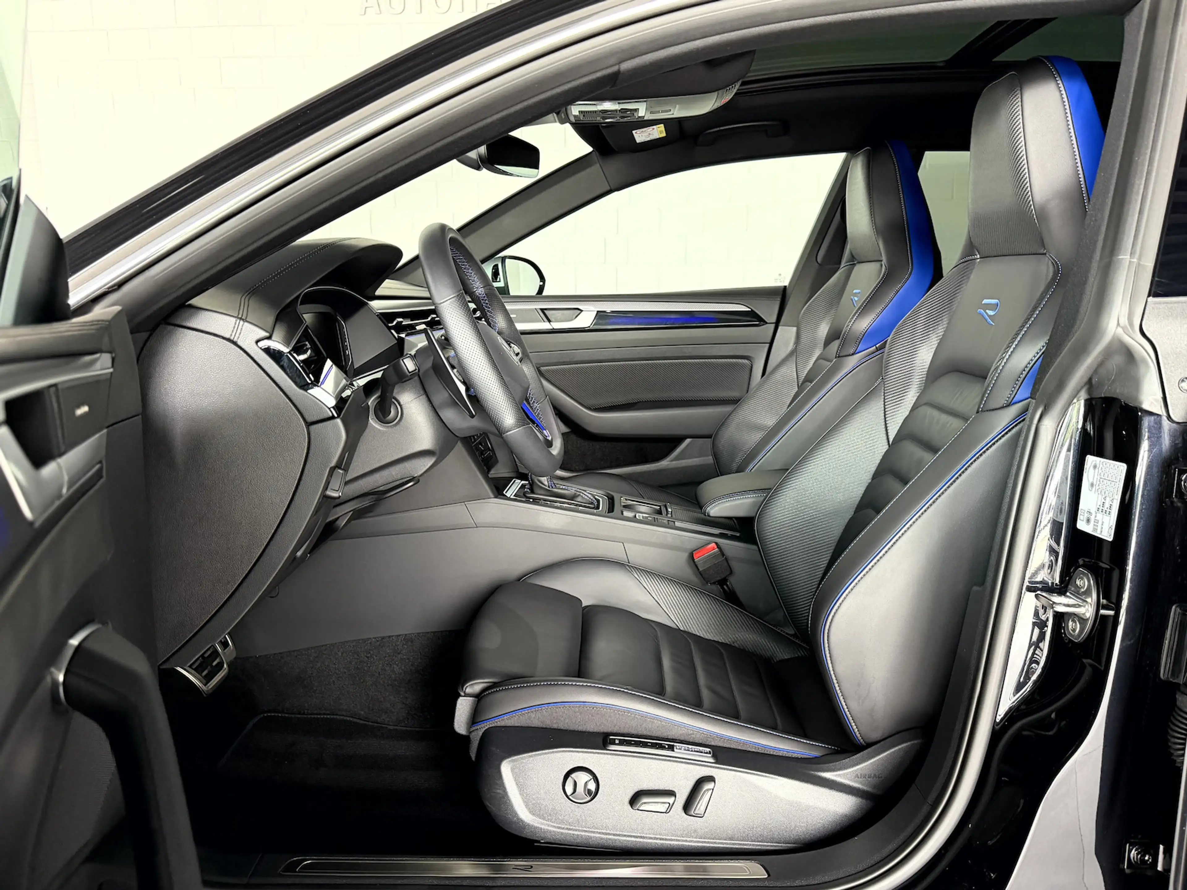 Volkswagen Arteon Shooting Brake R 2.0 TSI*IQ*Pano*AHK*H&K* — photo 10