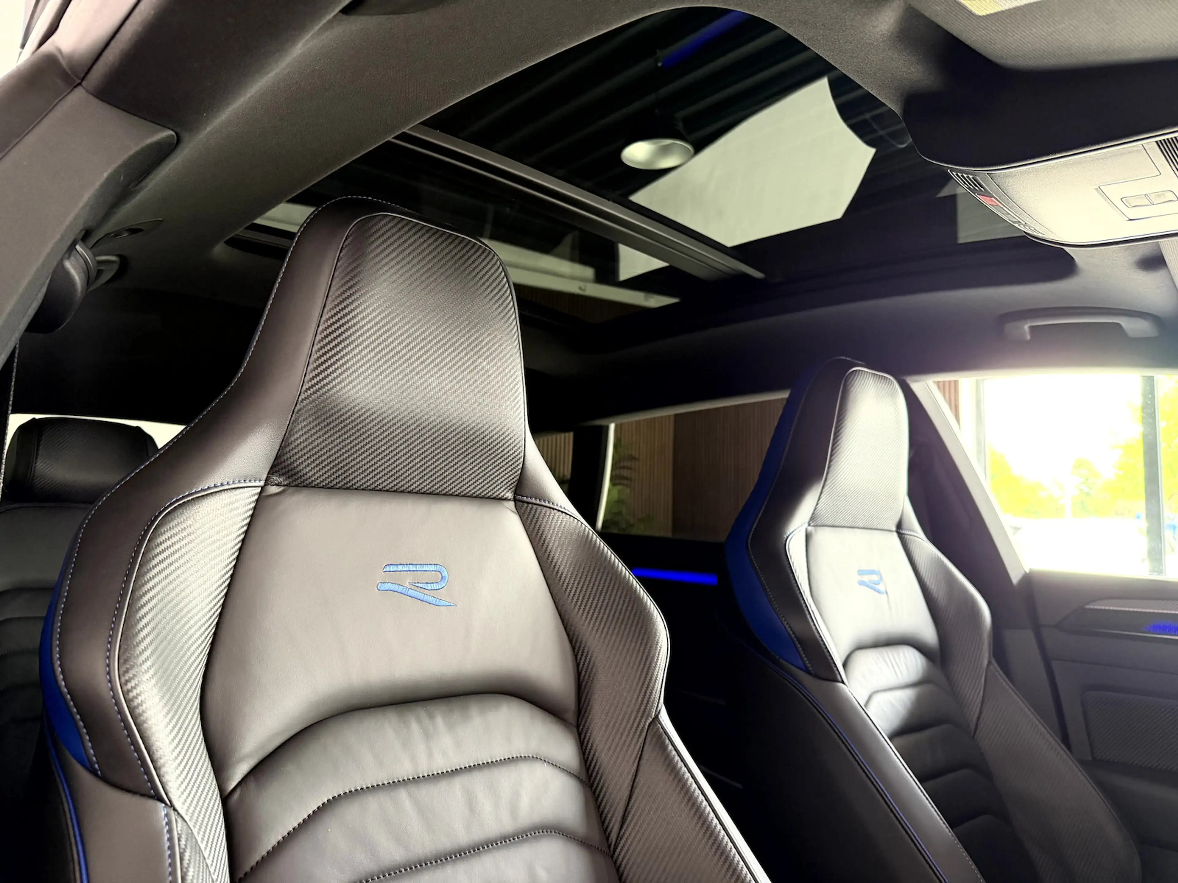 Volkswagen Arteon Shooting Brake R 2.0 TSI*IQ*Pano*AHK*H&K* — photo 15