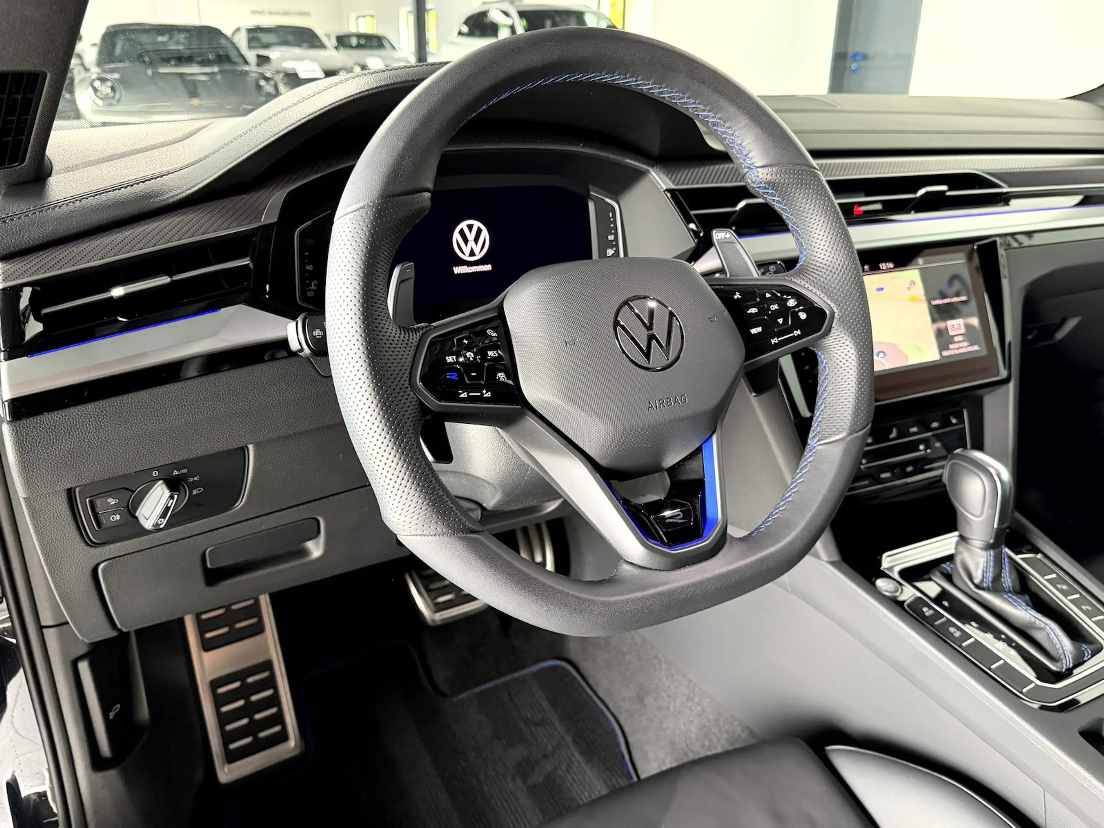 Volkswagen Arteon Shooting Brake R 2.0 TSI*IQ*Pano*AHK*H&K* — photo 14