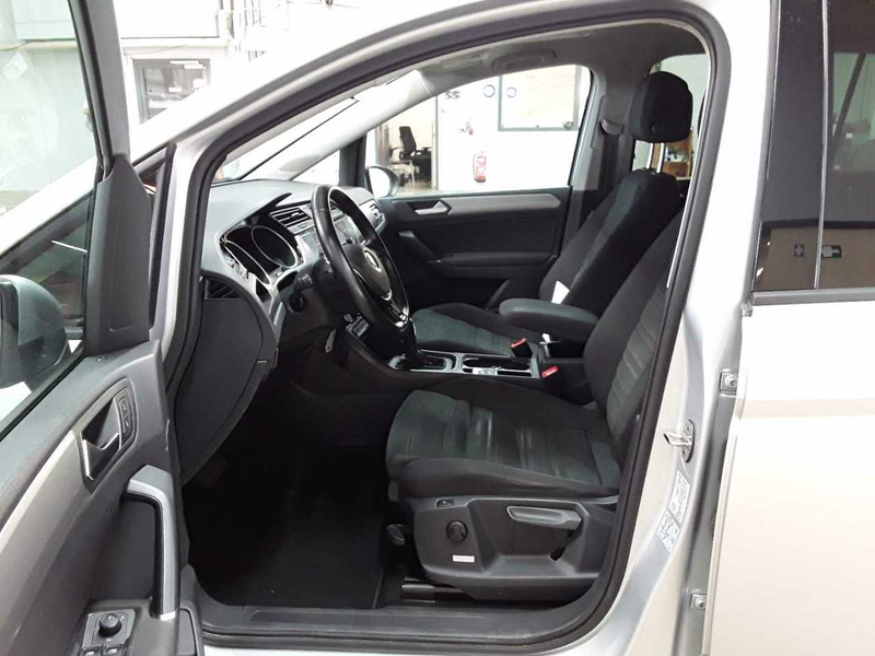 Volkswagen Touran Touran 2.0 TDI Comfortline LED ACC — photo 7