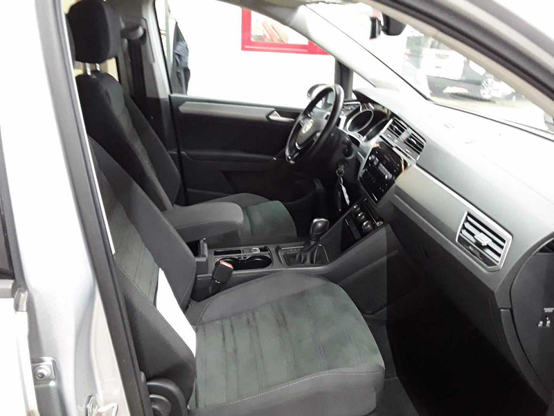 Volkswagen Touran Touran 2.0 TDI Comfortline LED ACC — photo 8
