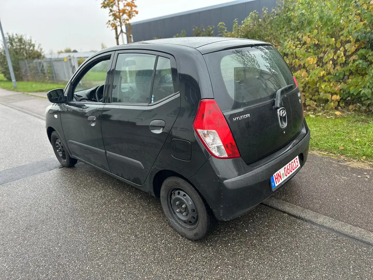 Hyundai i10 i10 1.1 FIFA WM Edition Schwarz - 2