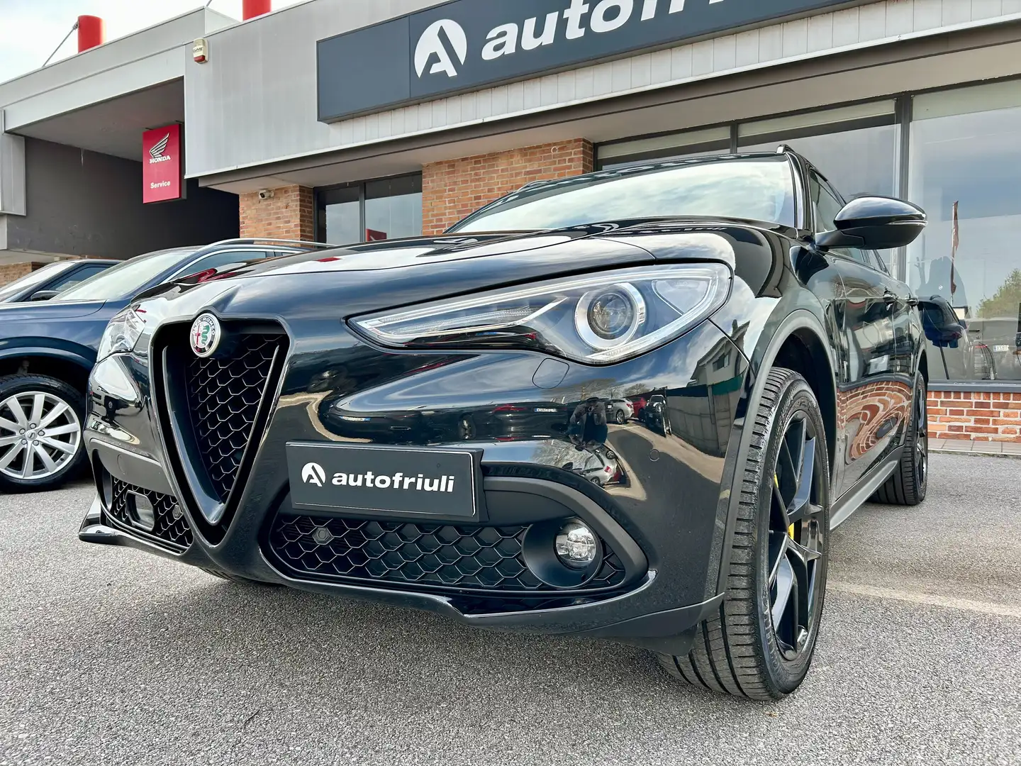 Alfa Romeo Stelvio 2.2 T B-Tech Q4 210CV Auto -FULL OPTIONAL- Zwart - 1