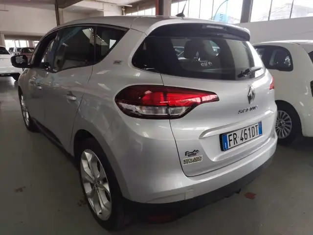Renault Scenic view 9