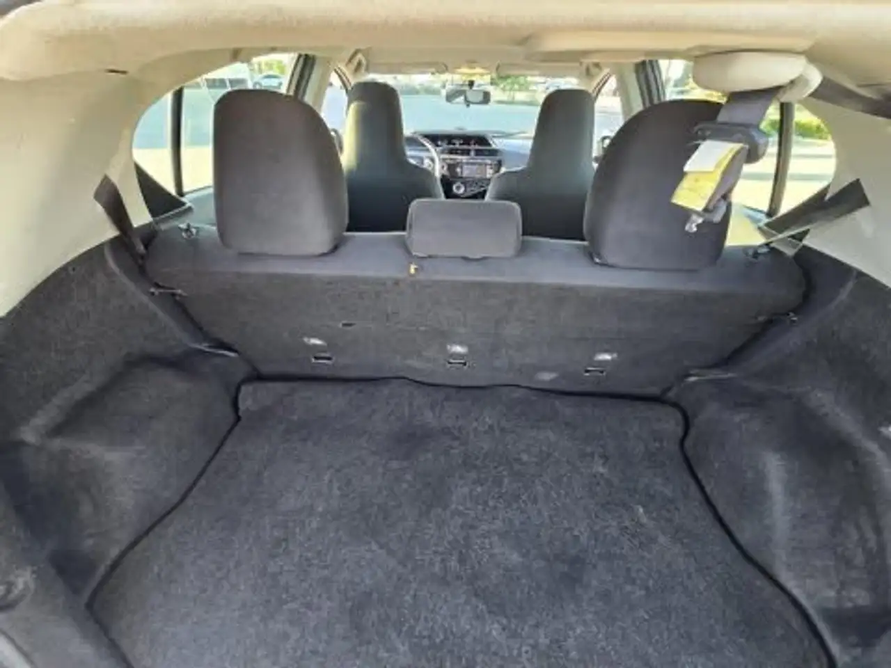 Toyota Prius c снимка Toyota Prius c