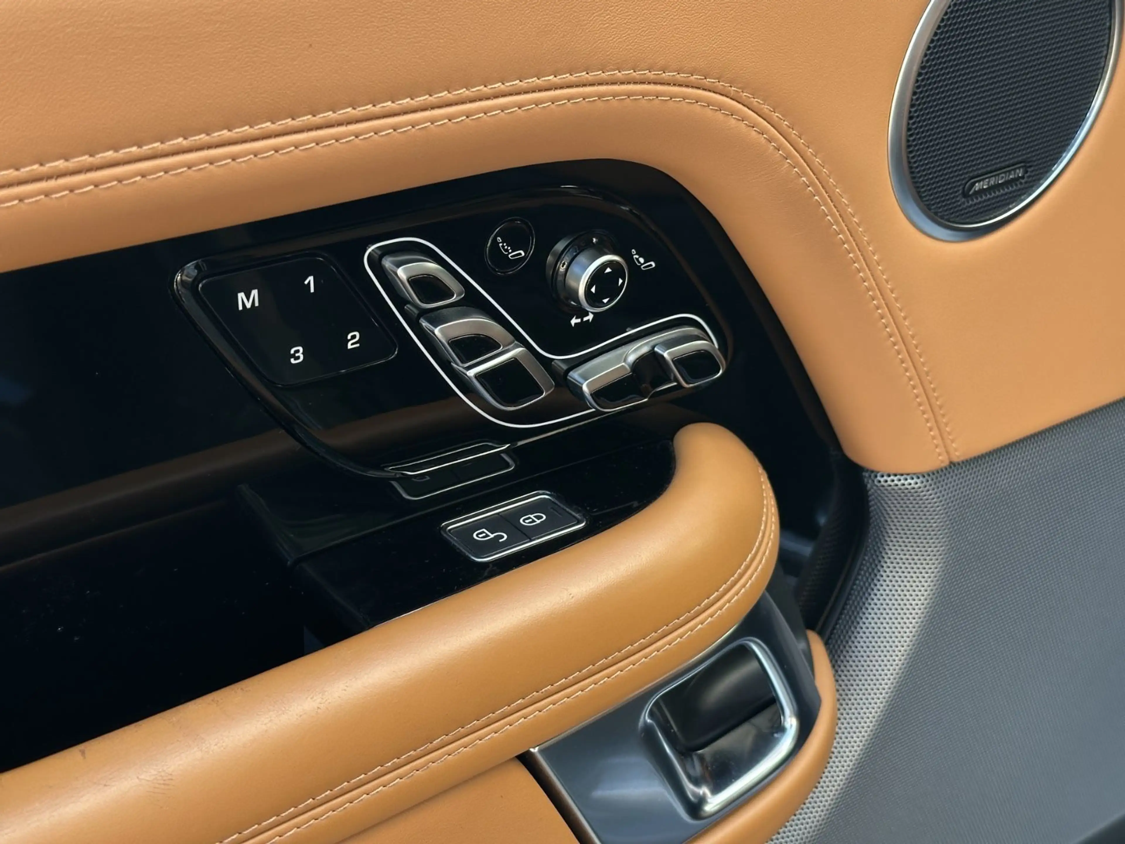 Land Rover Range Rover Autobiography°PANO°MASS°ACC°MERIDIAN — photo 14