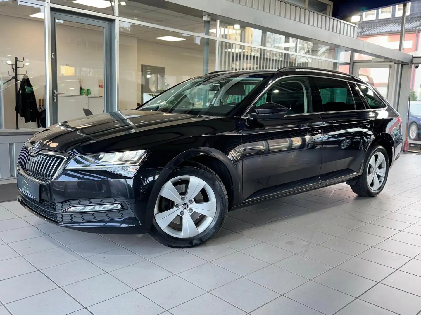 Skoda Superb 2.0TDI DSG LED VIRTUAL NAVI KAMERA ACC Negro - 2
