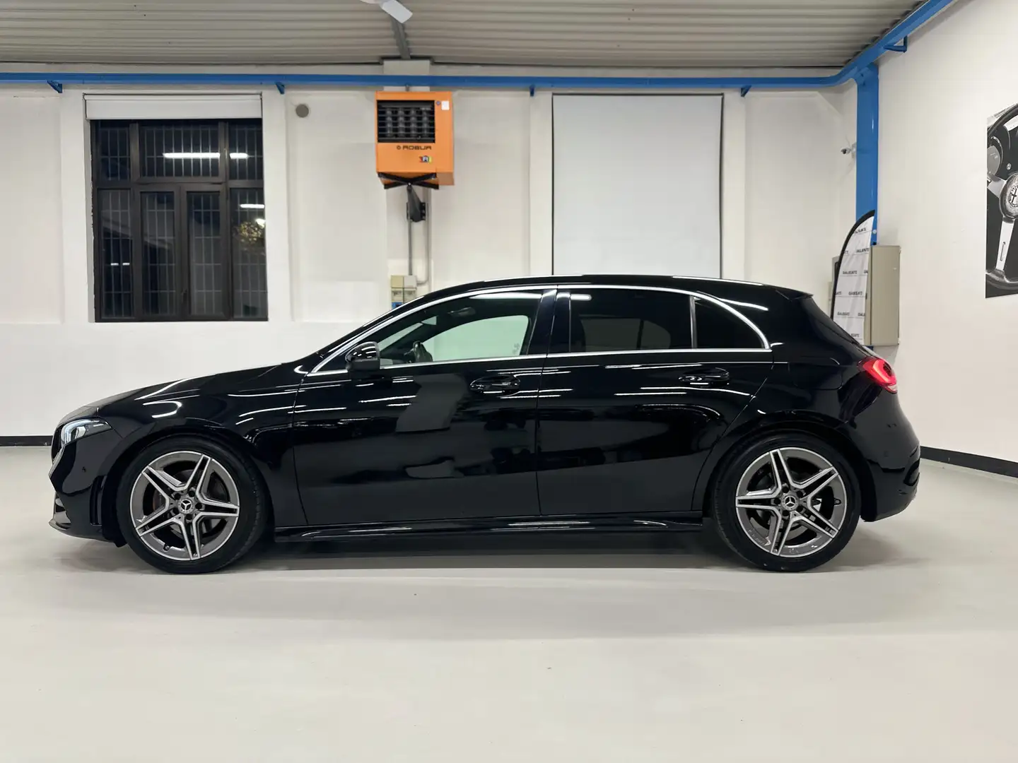 Mercedes-Benz A 180 Classe A Premium AMG LINE auto Nero - 2