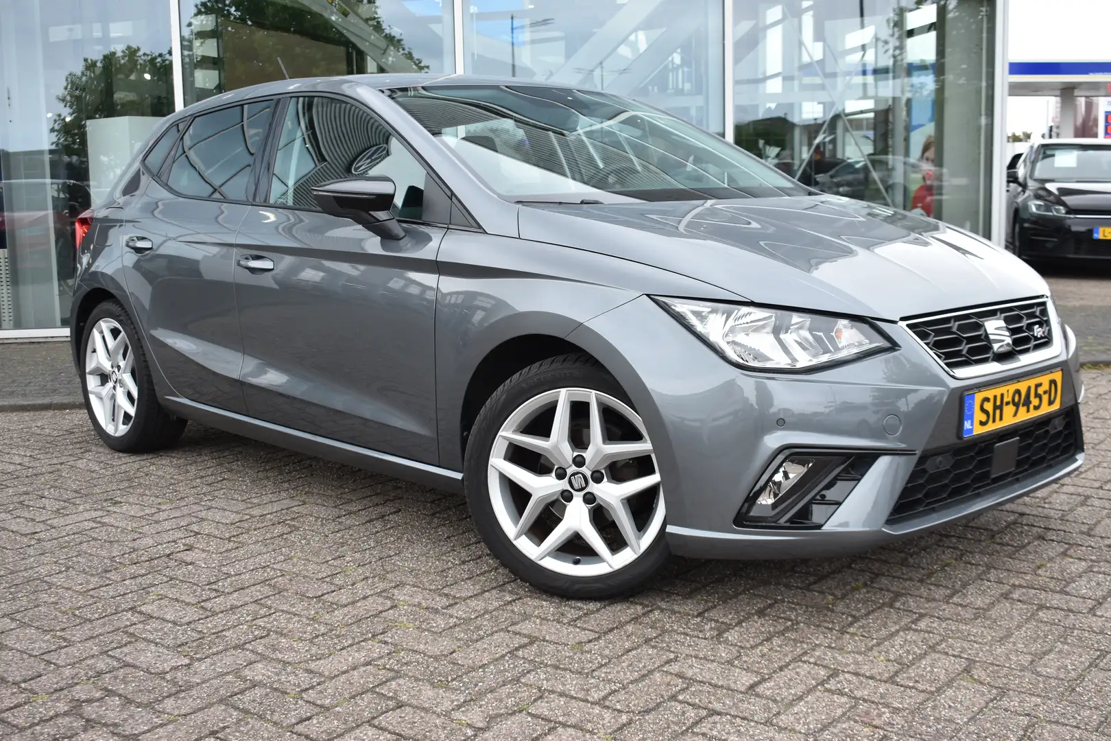 SEAT Ibiza 1.0 TSI FR Business Intense | NAVIGATIE | 17 INCH Gris - 2