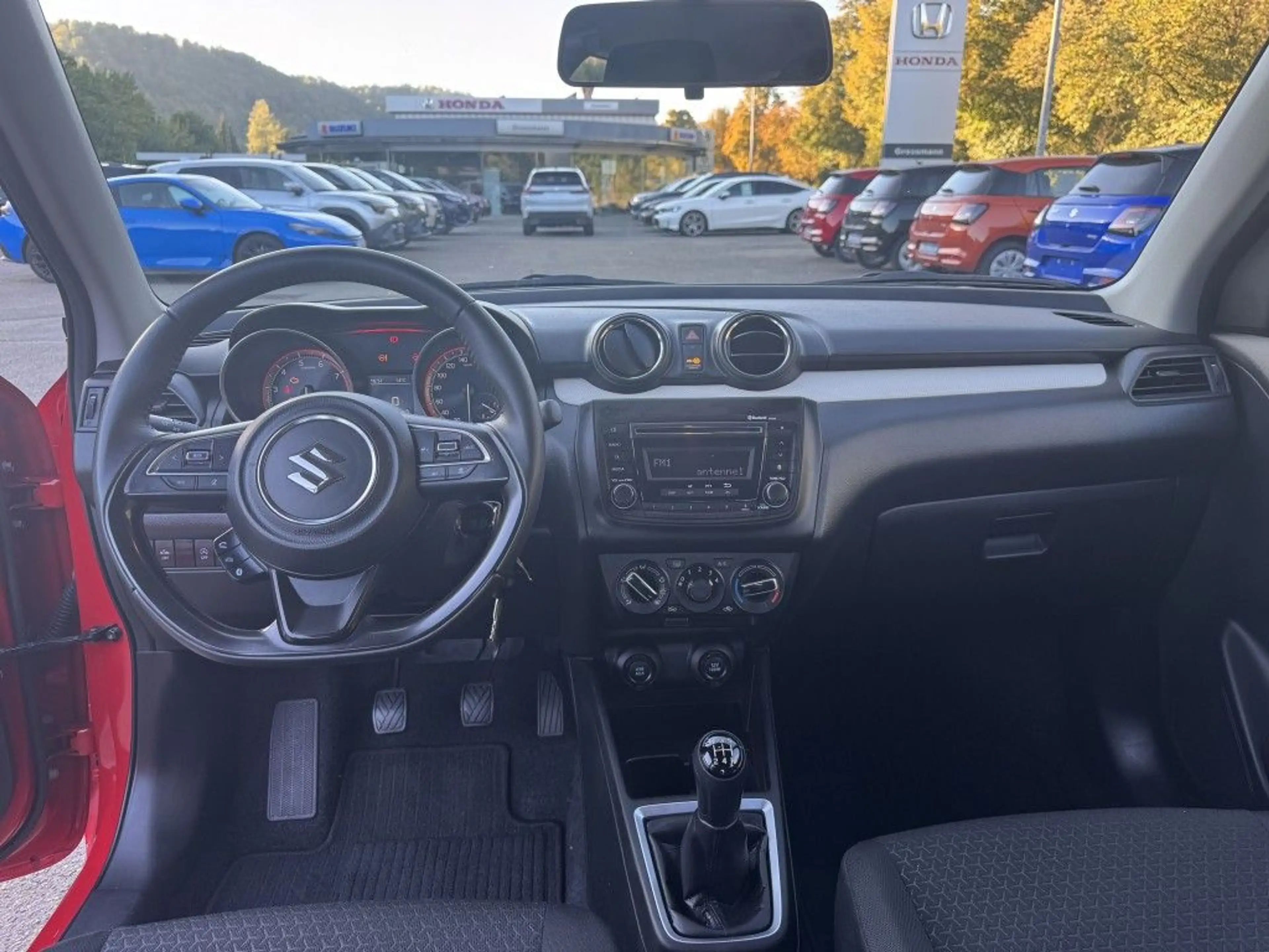 Suzuki Swift 1.2 Dualjet Hybrid Club — photo 14