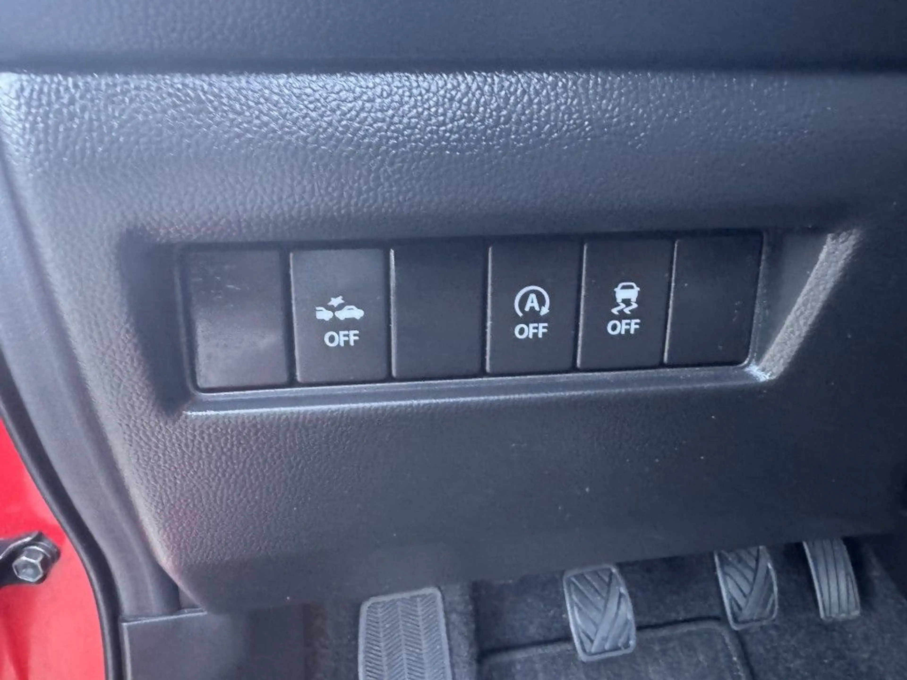 Suzuki Swift 1.2 Dualjet Hybrid Club — photo 12