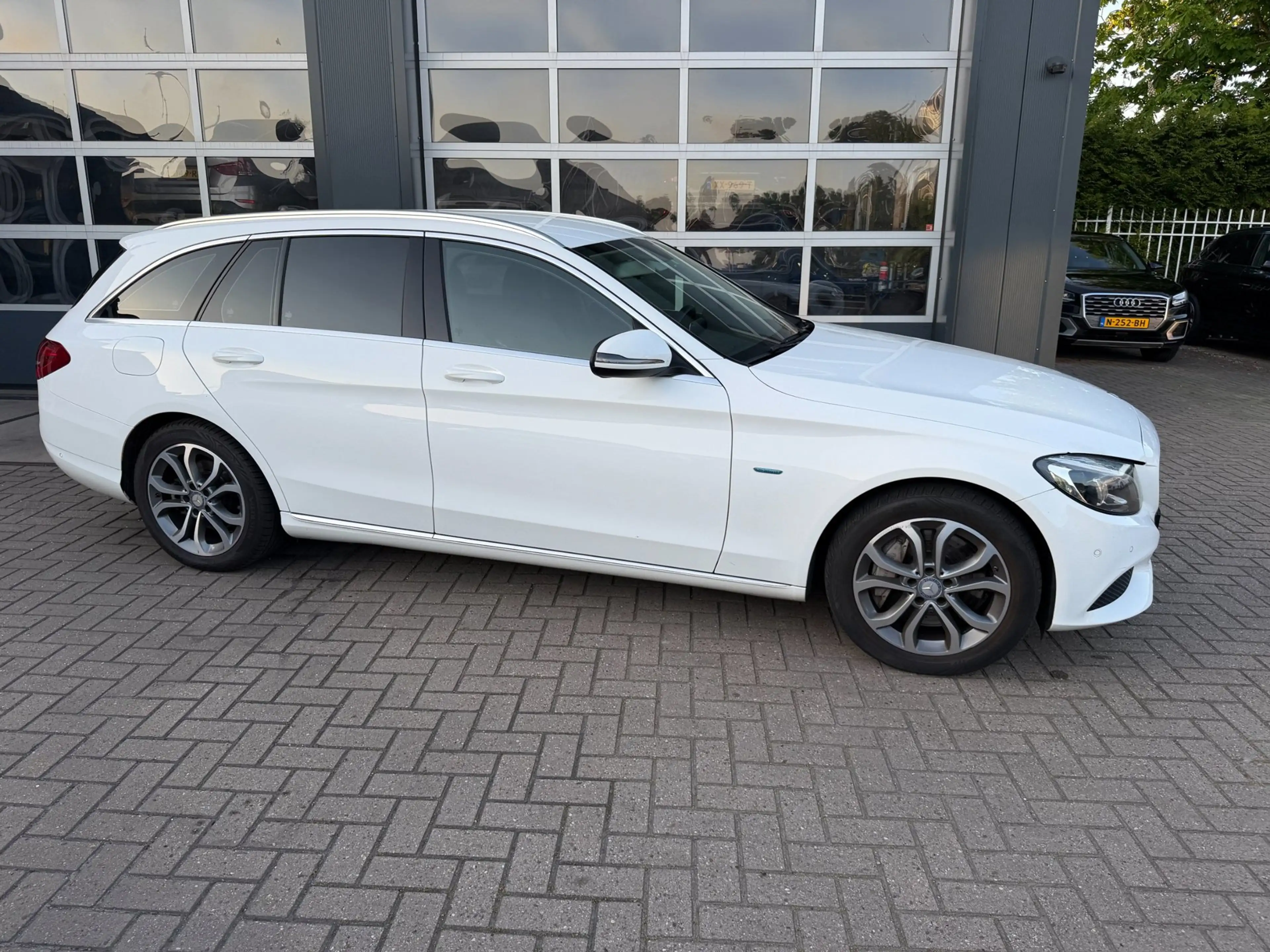Mercedes-Benz C 350 Estate e Lease Edition / Luchtvering / Led / Deale — photo 5