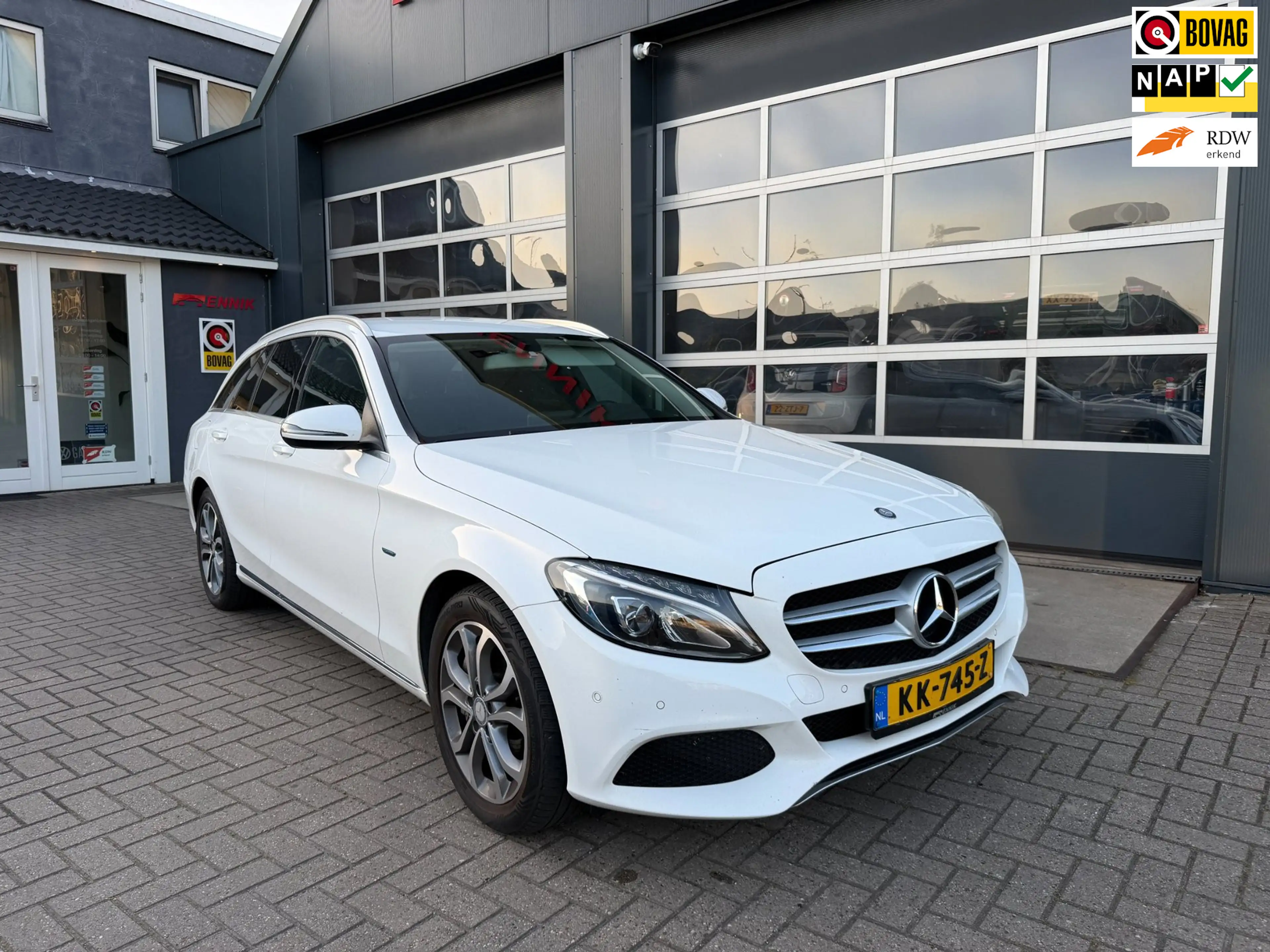 Mercedes-Benz C 350 Estate e Lease Edition / Luchtvering / Led / Deale