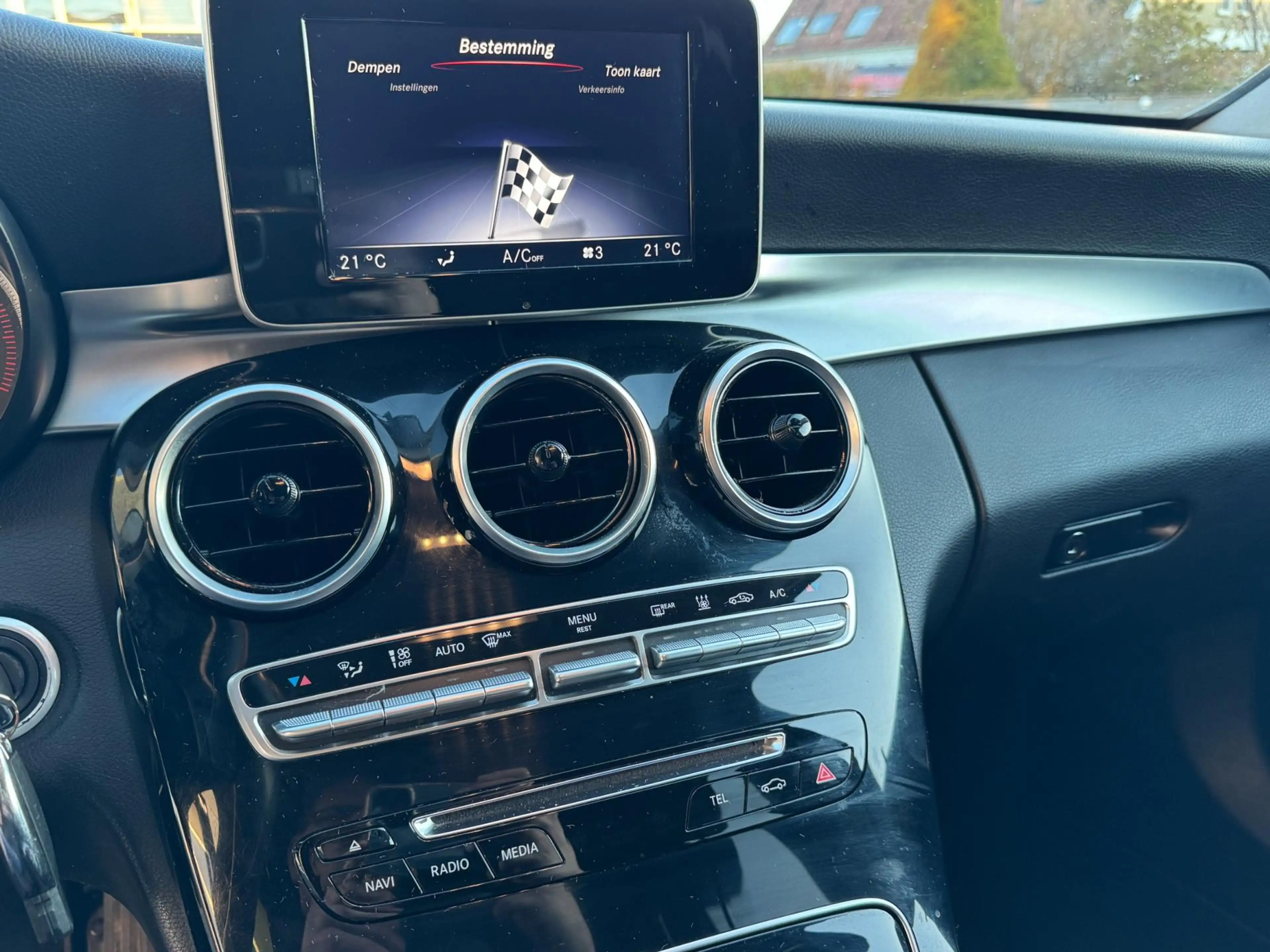 Mercedes-Benz C 350 Estate e Lease Edition / Luchtvering / Led / Deale — photo 18