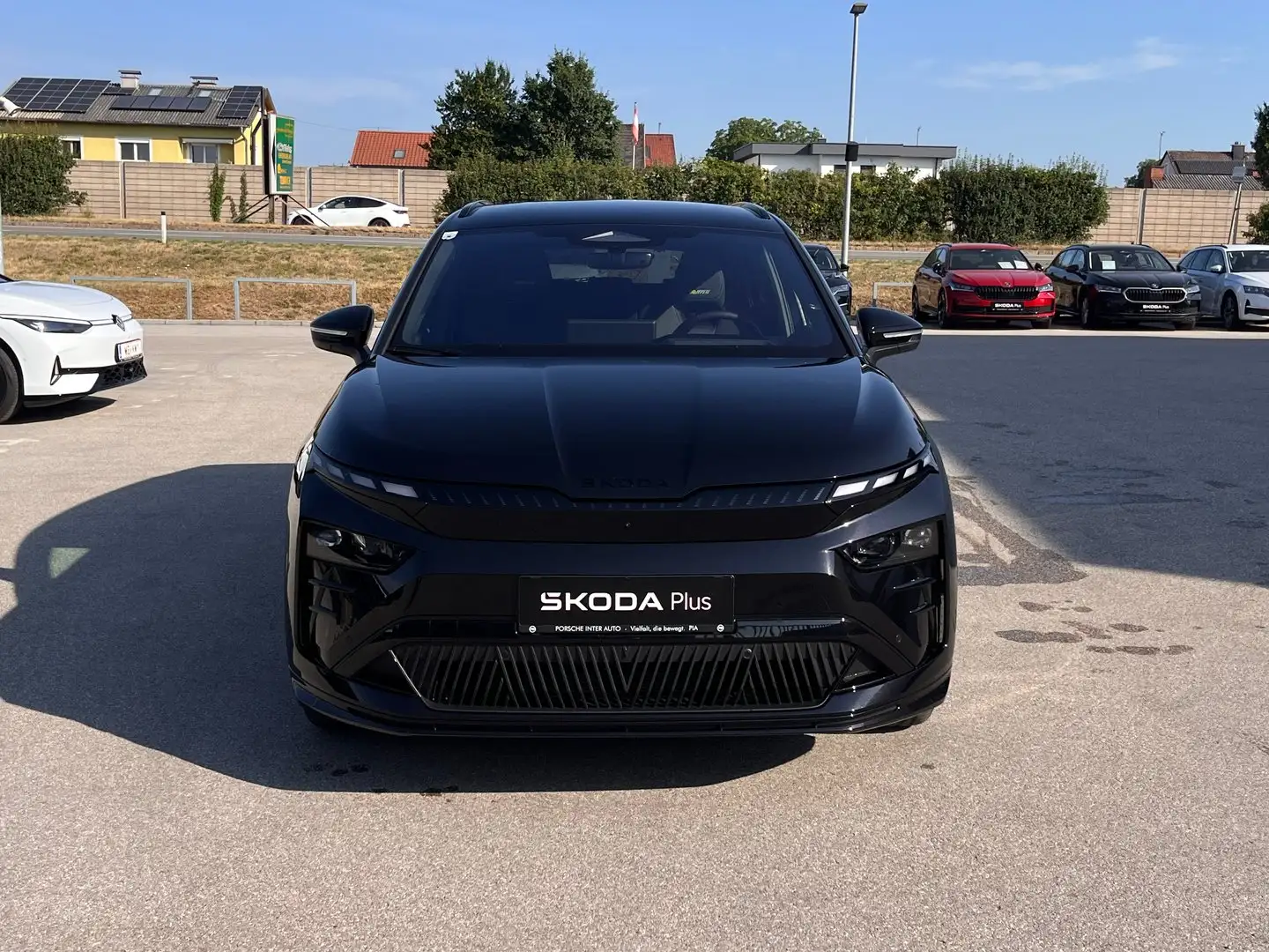 Skoda Enyaq RS Schwarz - 2