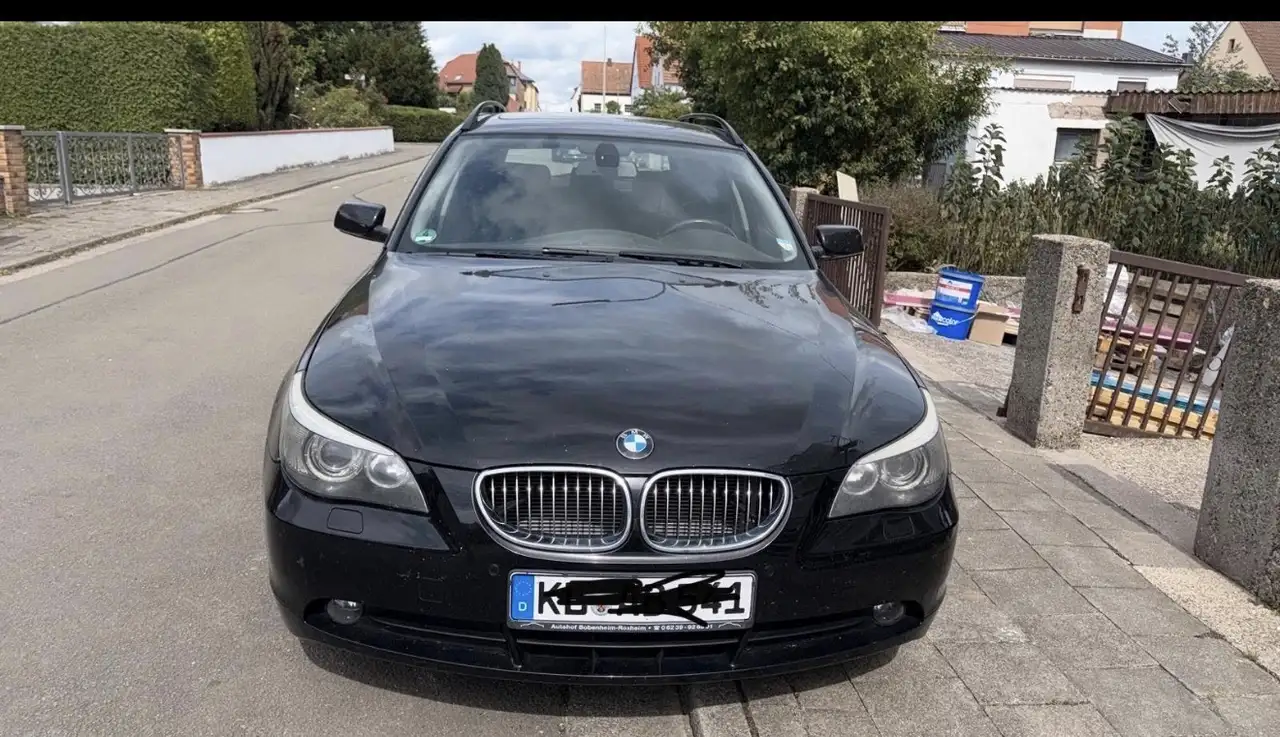 BMW 323