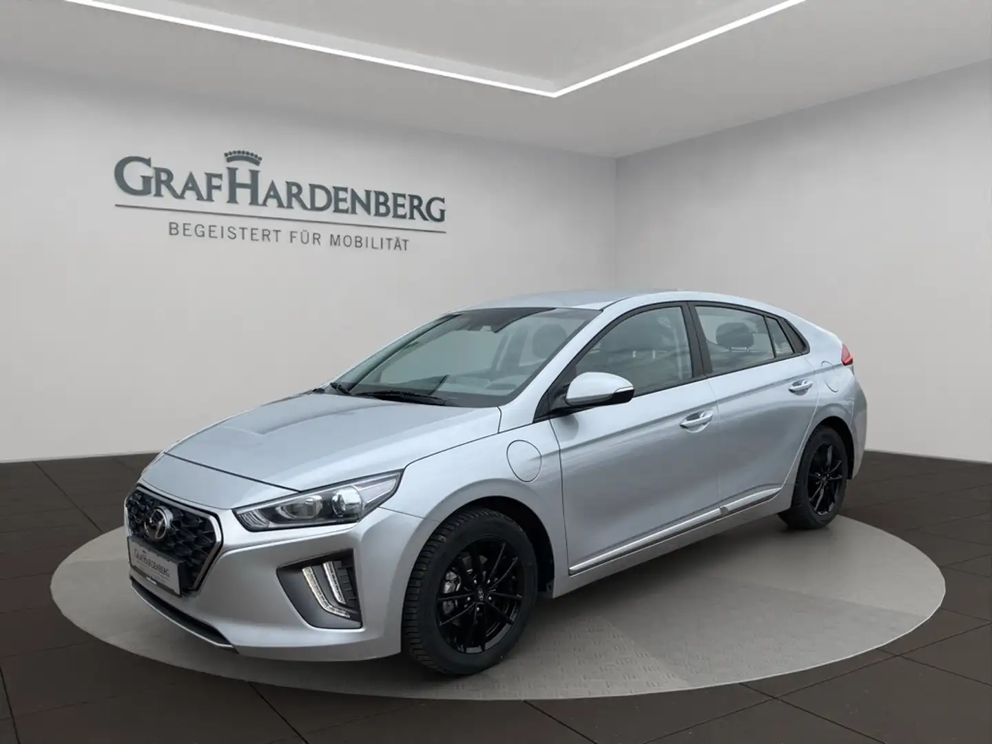 Hyundai IONIQ 1.6 GDI A/T Trend Plug-In Hybrid Grigio - 1