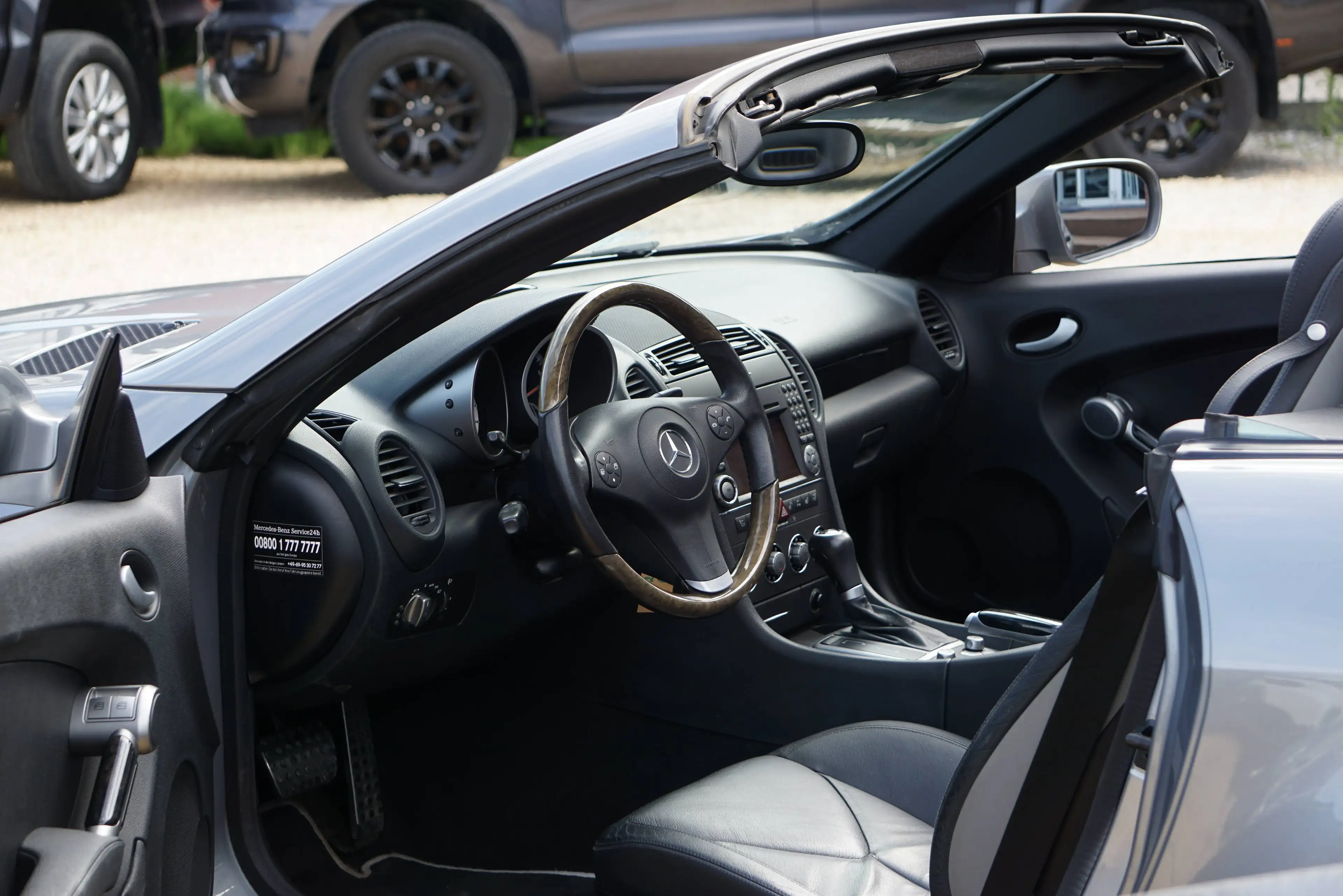 Mercedes-Benz SLK 200 Kompressor 2LOOK AMG Edition AUTO NAVI CLIM CARNET COMPLET — photo 11