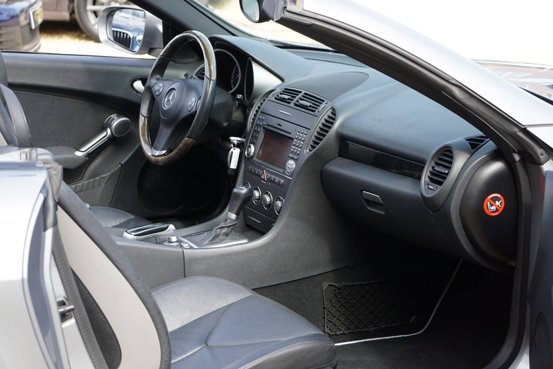 Mercedes-Benz SLK 200 Kompressor 2LOOK AMG Edition AUTO NAVI CLIM CARNET COMPLET — photo 12