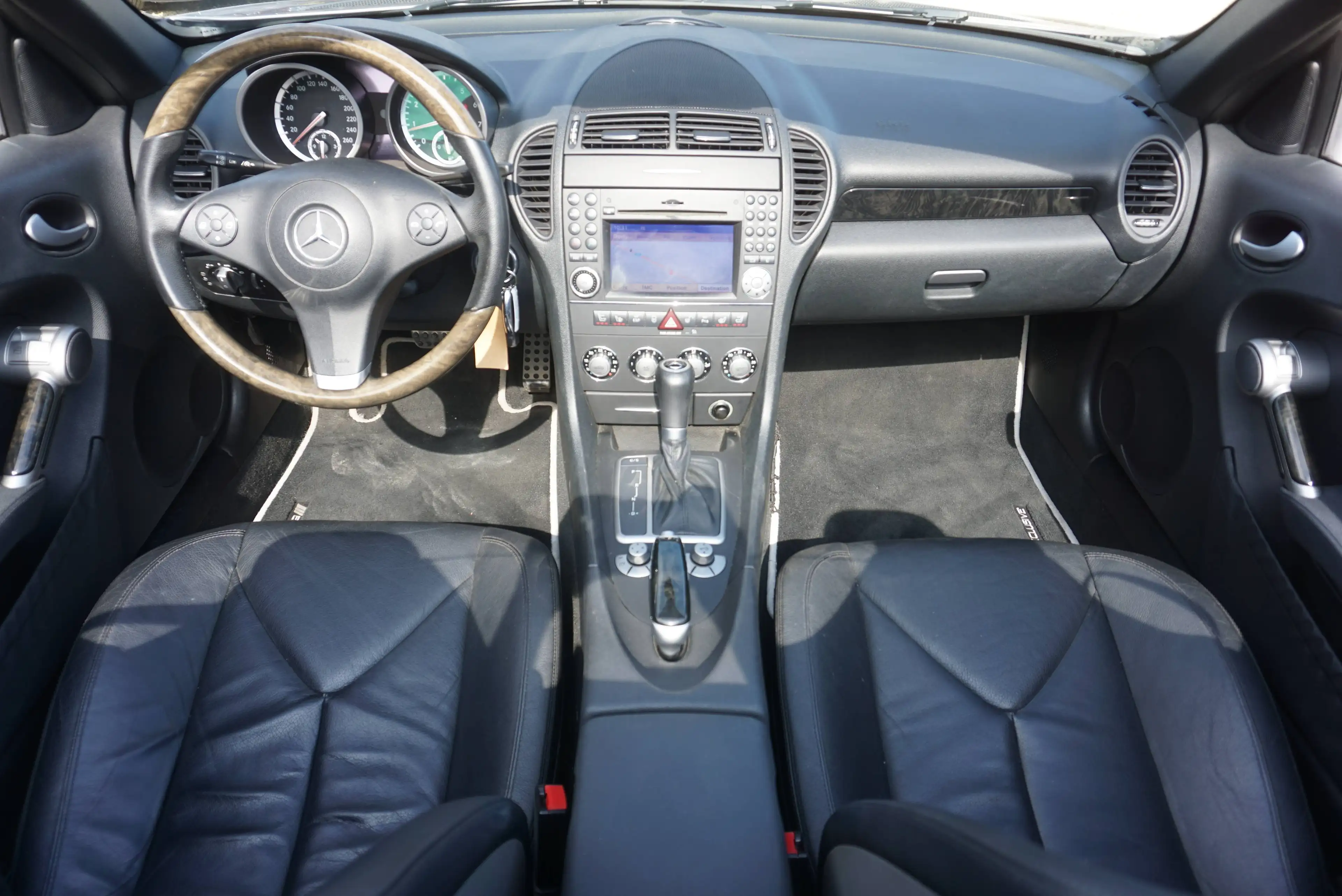 Mercedes-Benz SLK 200 Kompressor 2LOOK AMG Edition AUTO NAVI CLIM CARNET COMPLET — photo 15