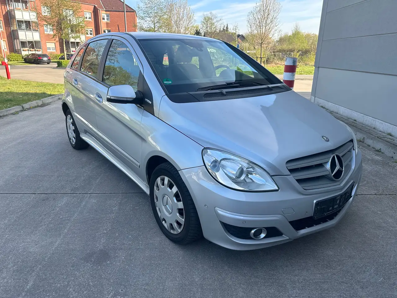 Mercedes-Benz B 170