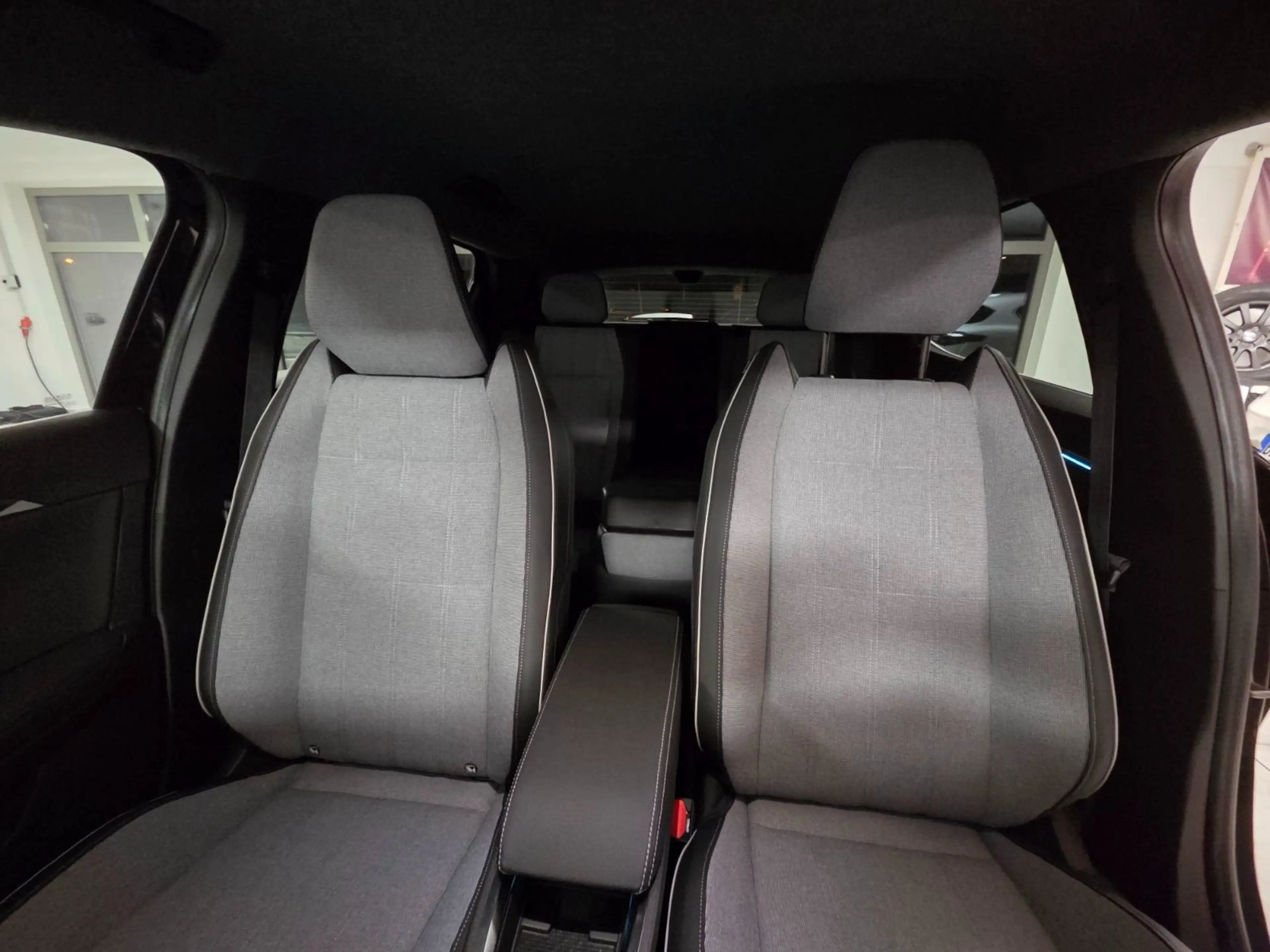 Mitsubishi Eclipse Cross BEV "Diamant Top" 87 kWh (218 PS) — photo 12