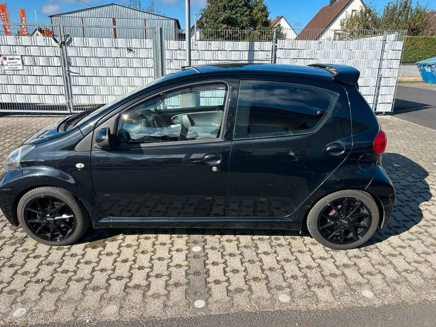 Toyota Aygo AYGO*SCHECKHEFT*BLUETOOTH*USB* Schwarz - 2