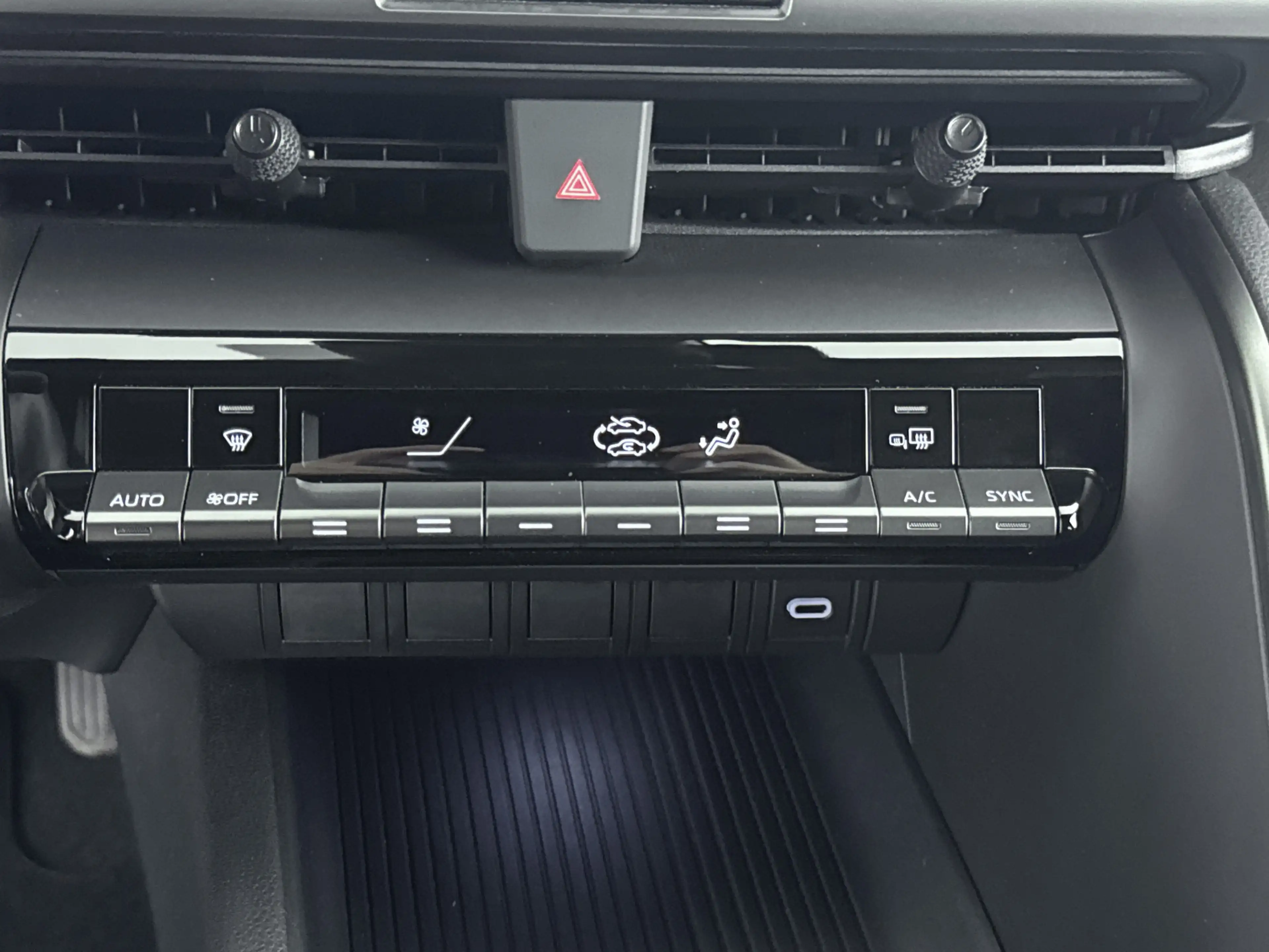 Toyota C-HR 1.8 Hybrid 140 Dynamic | Dealer Onderhouden | Dode — photo 10