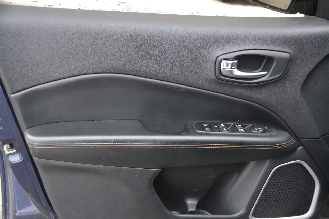 Jeep Compass снимка Jeep Compass