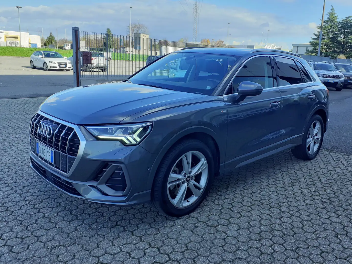 Audi Q3 45 2.0 tfsi S line ed. Quattro 245cv s-tronic Grigio - 1