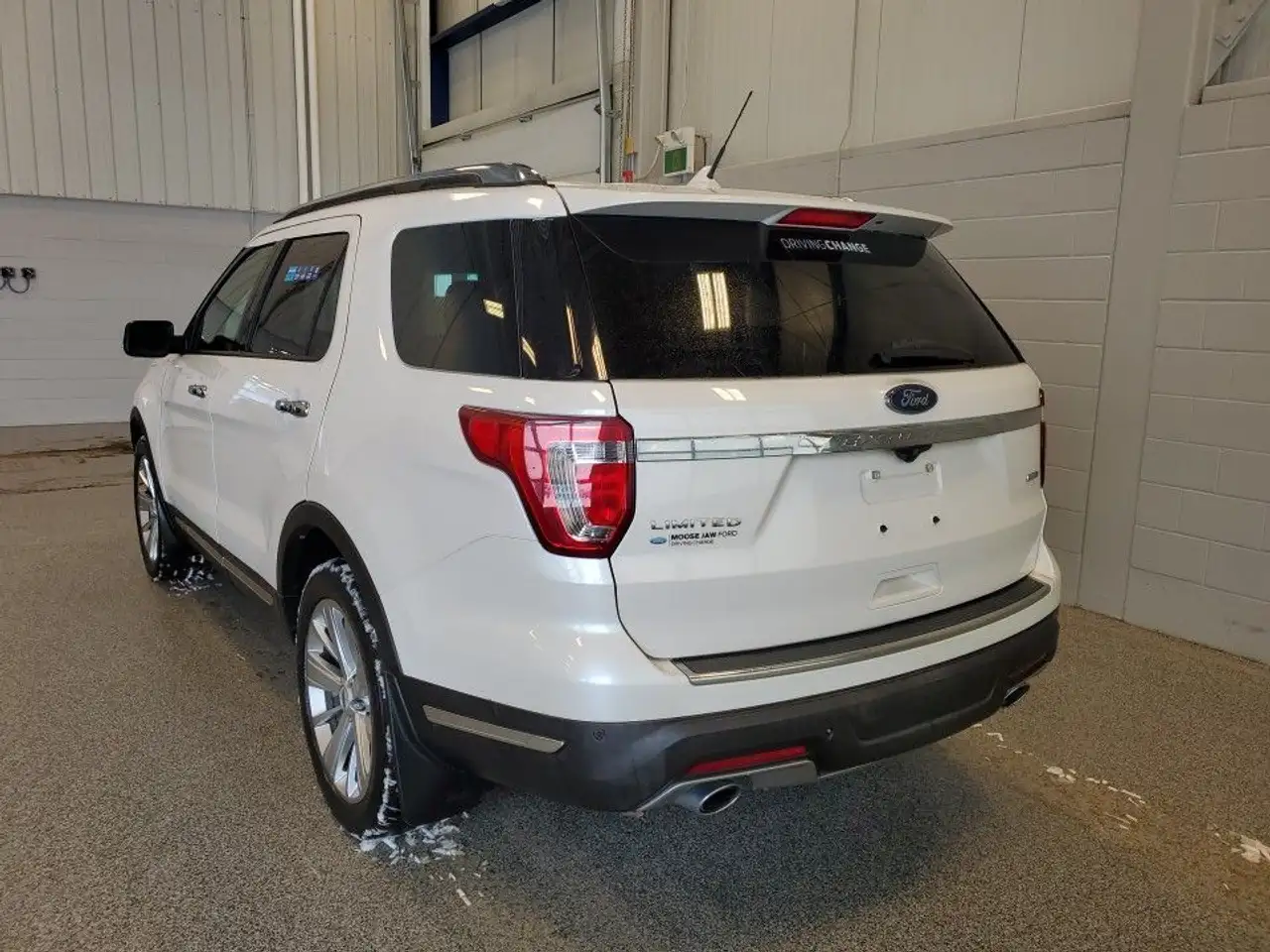 Ford Explorer снимка Ford Explorer