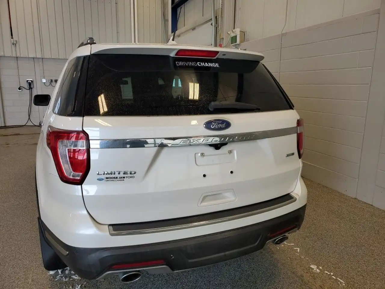 Ford Explorer снимка Ford Explorer
