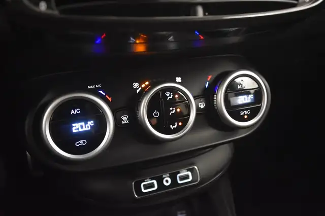 Fiat 500x view 11