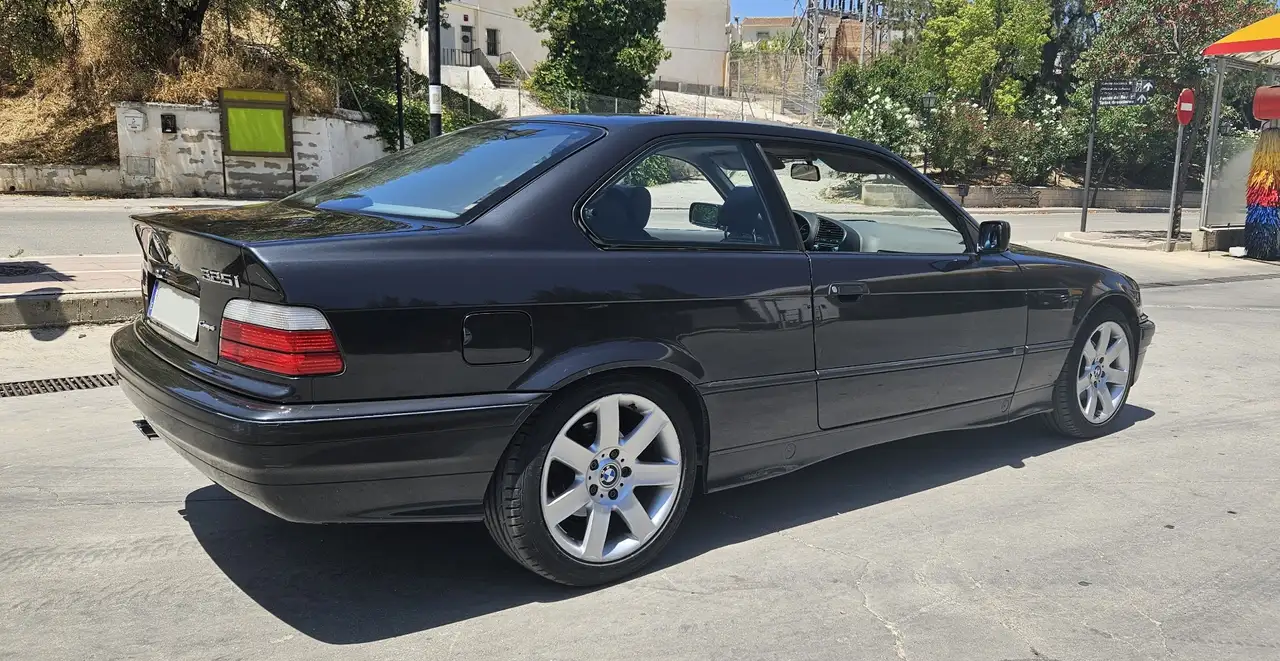 BMW 325i, foto 6