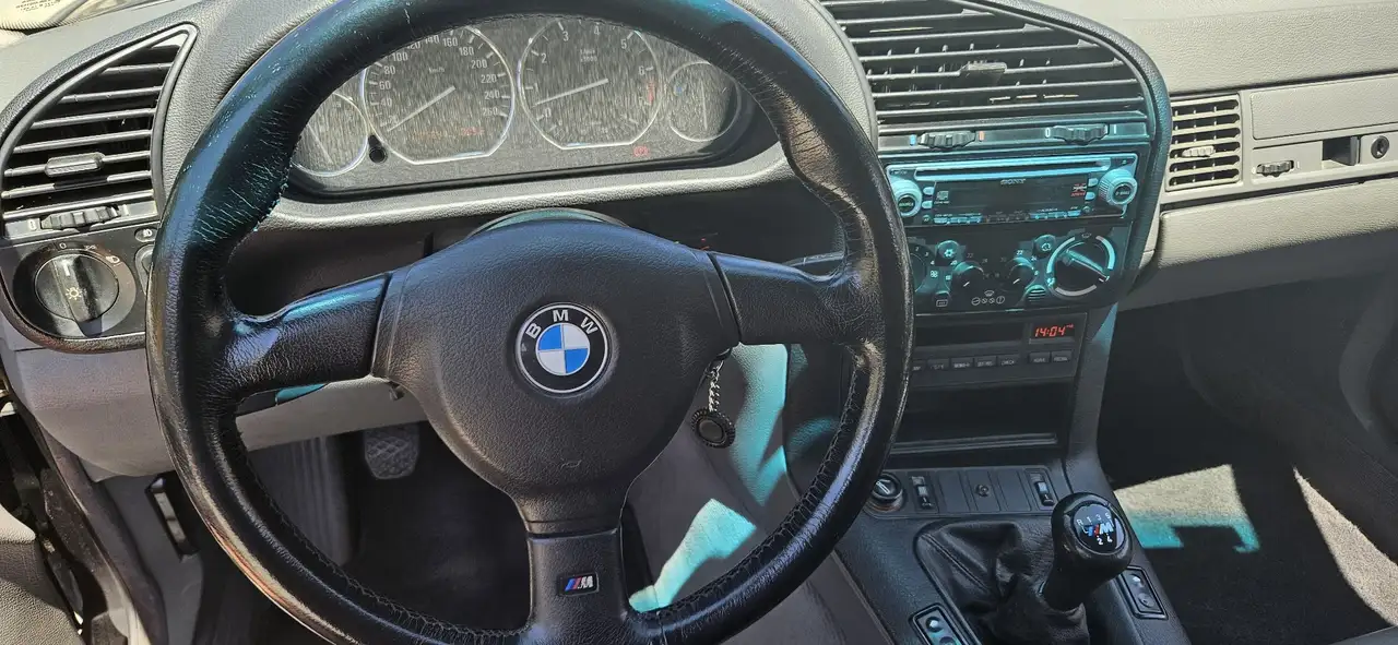 BMW 325i, foto 10