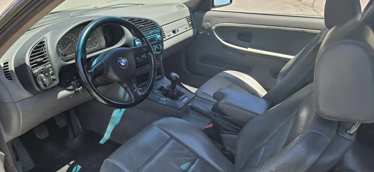 BMW 325i, foto 8