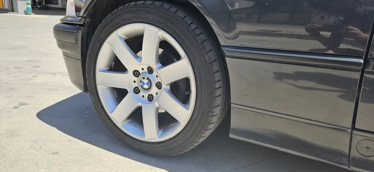 BMW 325i, foto 11