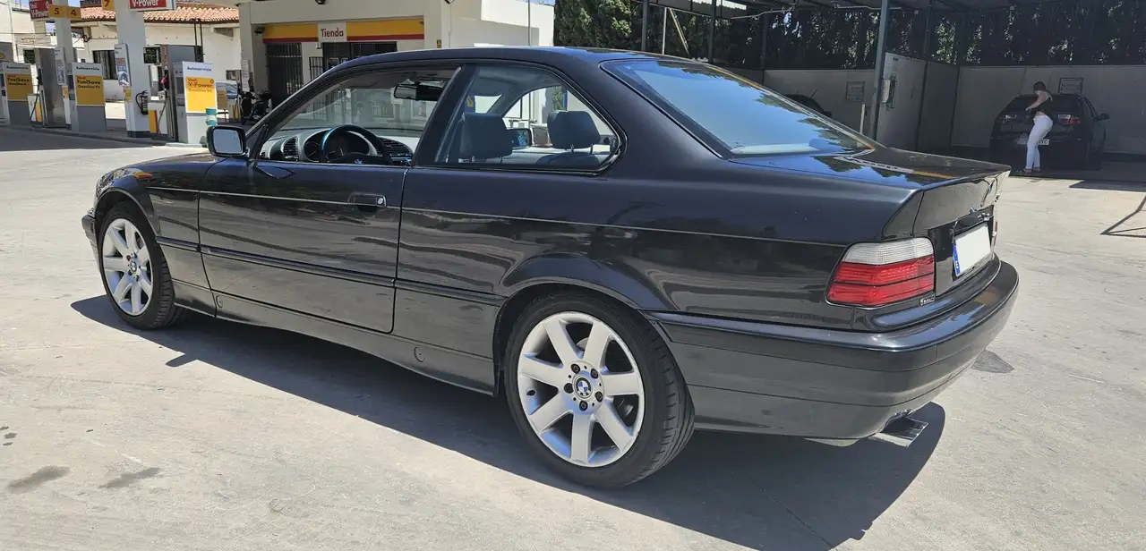 BMW 325i, foto 4