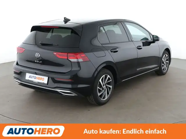 Volkswagen Golf view 6