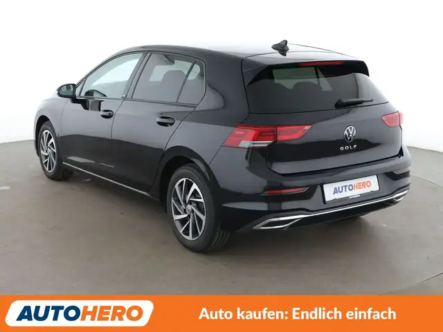 Volkswagen Golf view 4