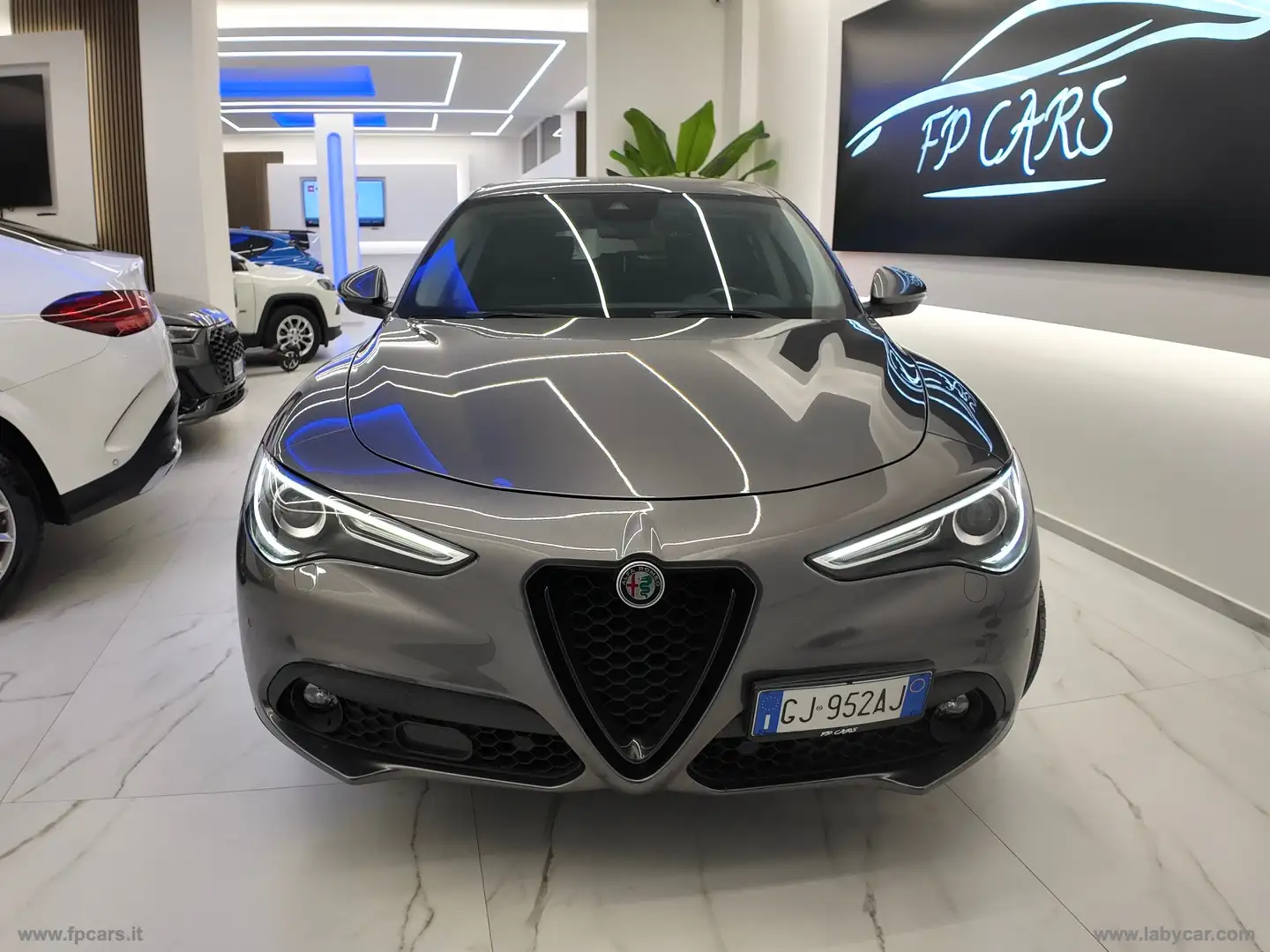 Alfa Romeo Stelvio 2.2 T.diesel 190CV AT8 Q4 Sprint Grau - 2