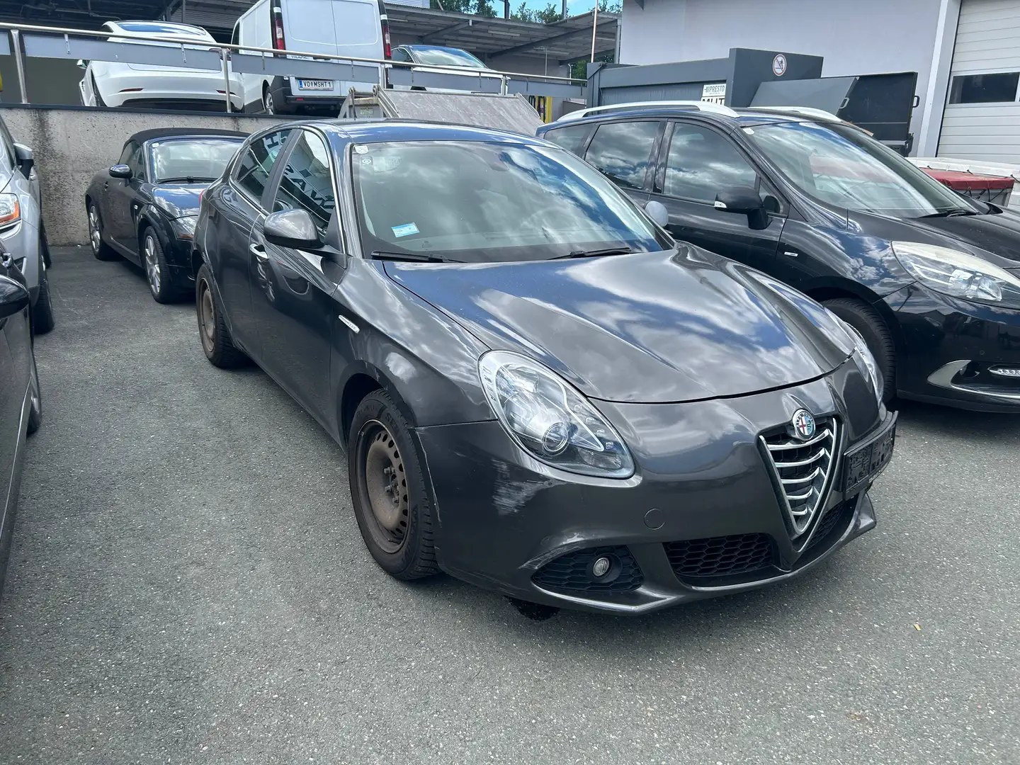 Alfa Romeo Giulietta Giulietta 1.4 TB 16V Grau - 1