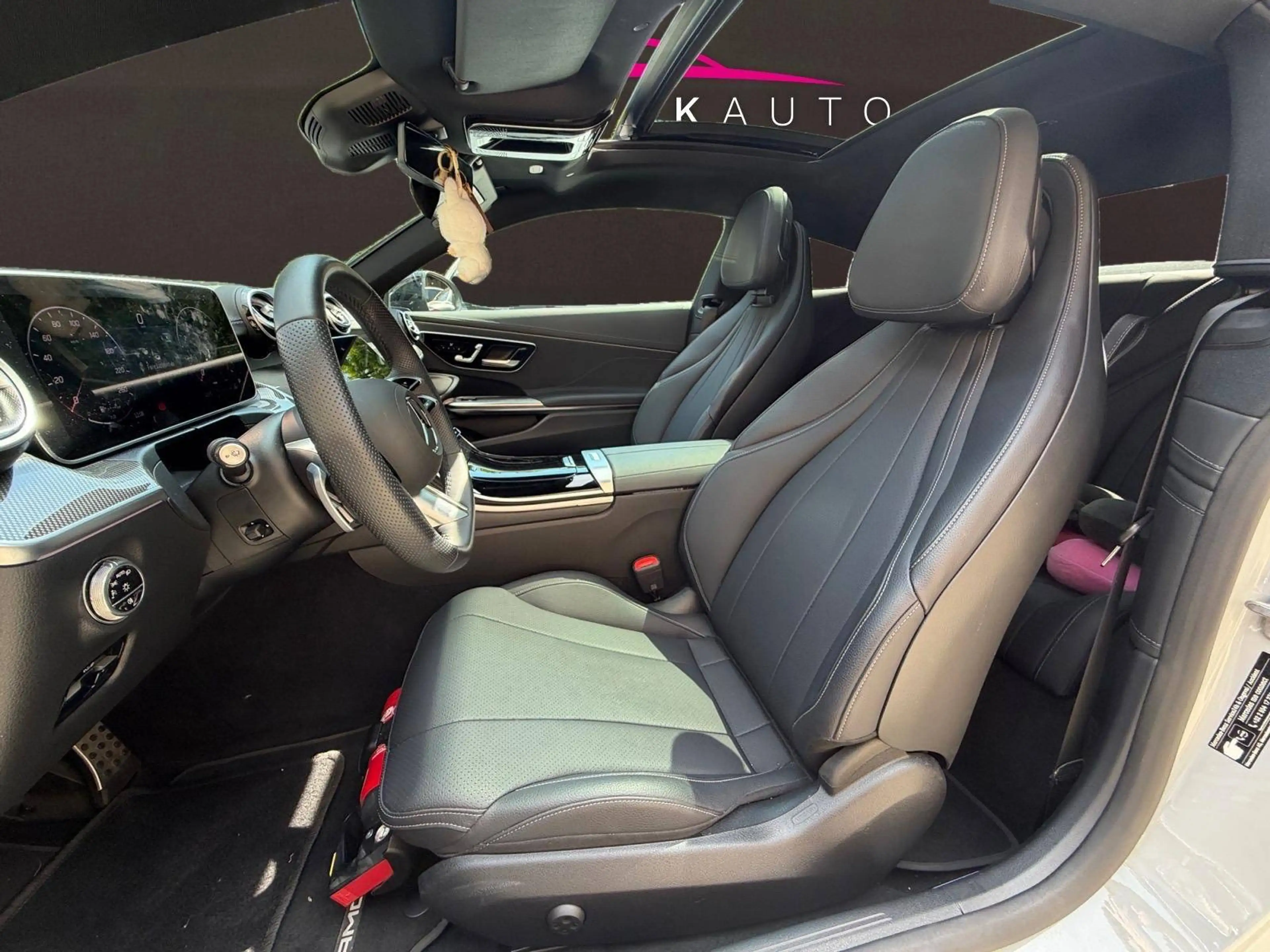 Mercedes-Benz CLE 180 Caméra 360° | Burmester | Toit panoramique | Full Options — photo 9
